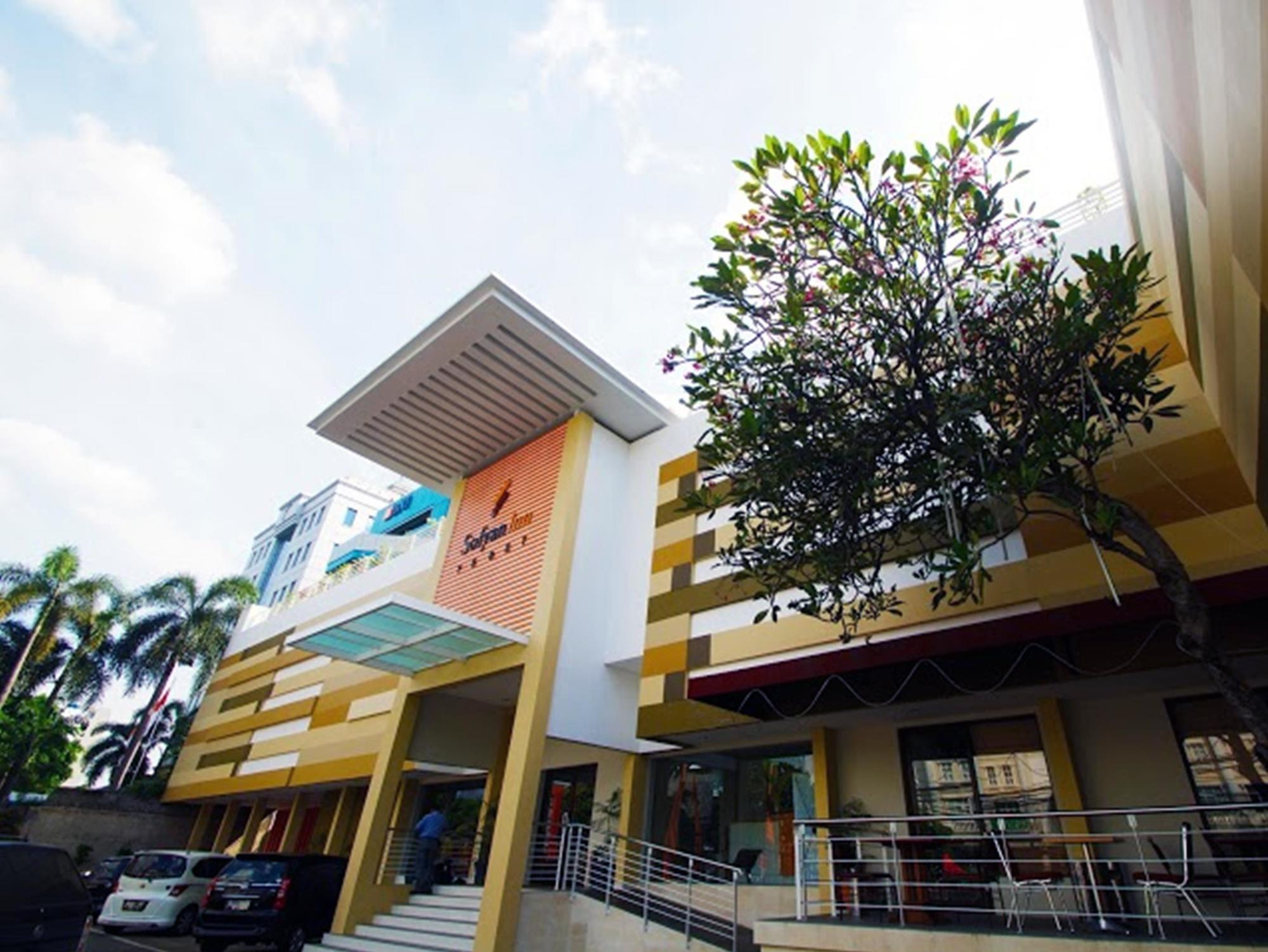 Sofyan Hotel Soepomo Jakarta Exterior photo