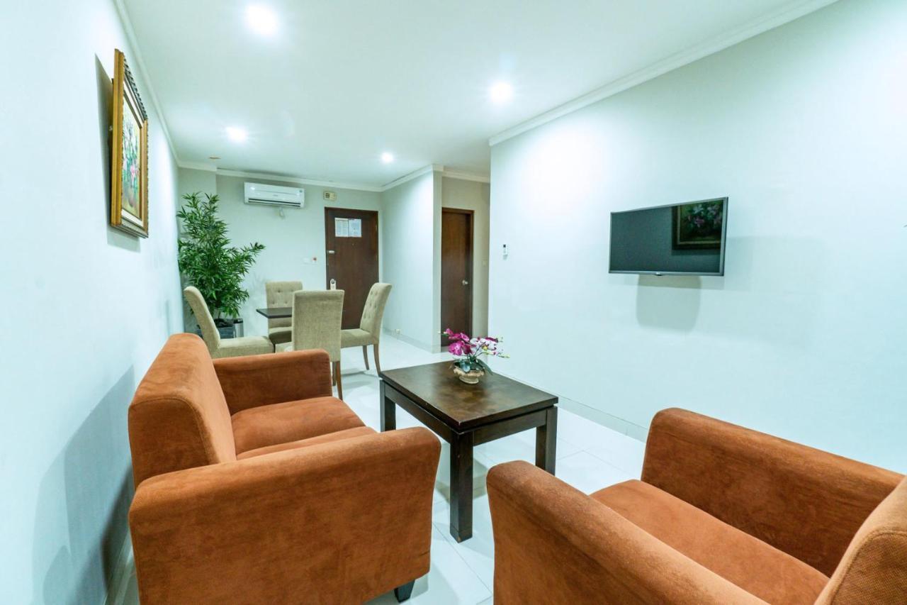Sofyan Hotel Soepomo Jakarta Exterior photo